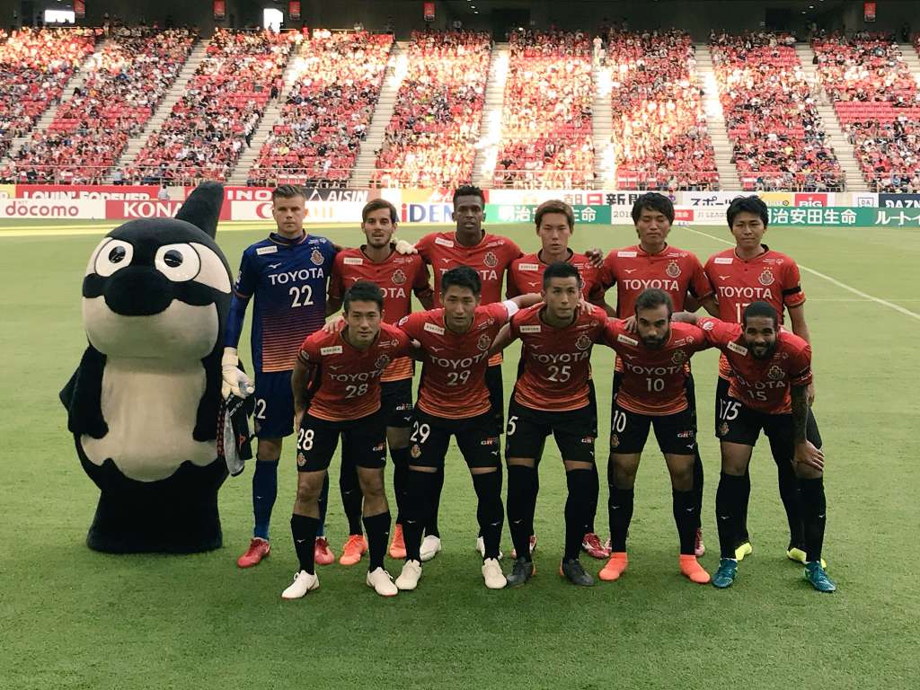 Sequência positiva do Nagoya Grampus na J-League anima volante brasileiro Eduardo Neto