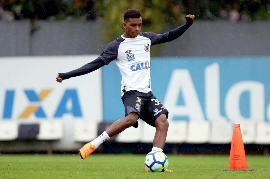 O Santos está em 17º lugar no Brasileirão, com 17 pontos, enquanto o Ceará ocupa a 19ª posição, com 14. 