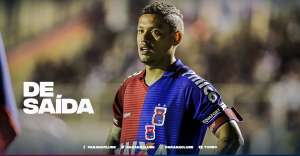 Sem espaço com Micale, meia Carlos Eduardo rescinde com o Paraná