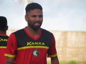 Fortaleza atravessa Ceará e contrata atacante ex-Fluminense de time da Série C