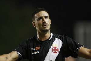 Vasco oficializa renovação do contrato de Thiago Galhardo por um ano