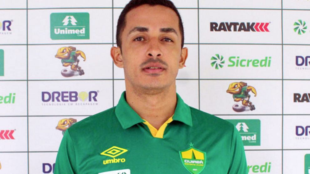 Série C: Lateral-esquerdo pede desligamento e deixa o Cuiabá