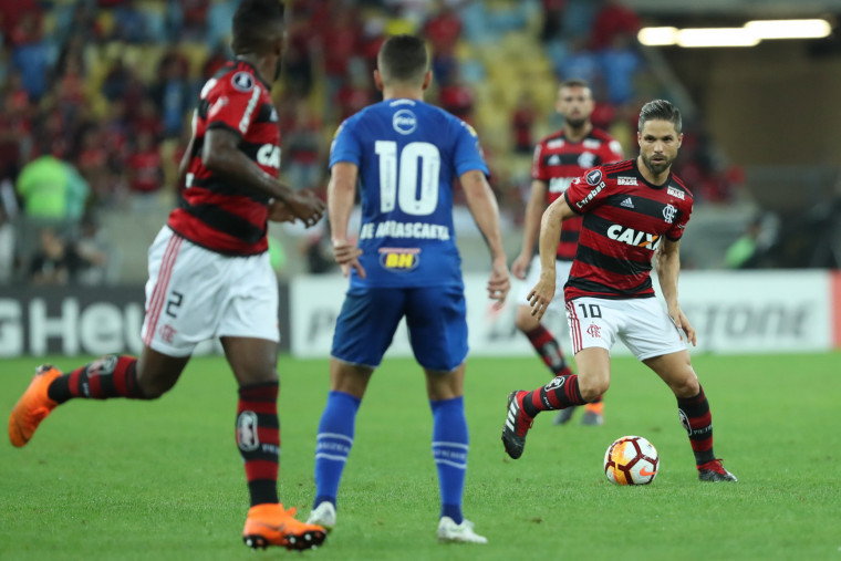 Flamengo 0 x 2 Cruzeiro – Raposa surpreende no Maracanã e abre vantagem nas oitavas