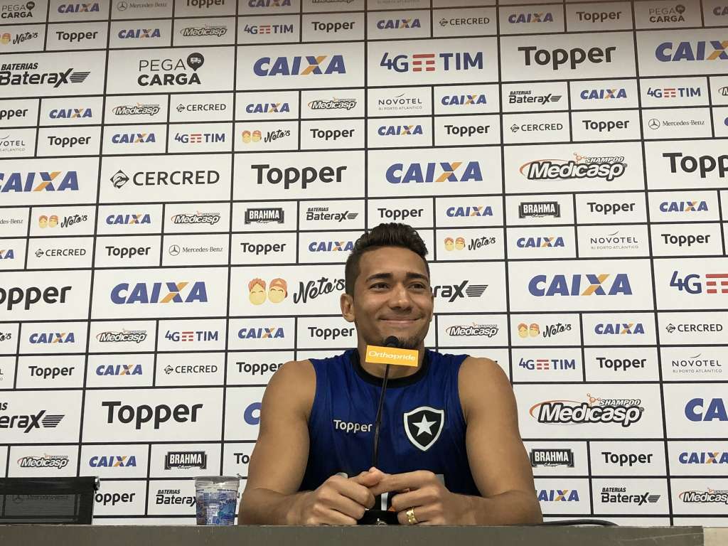 Volante saiu do Vasco pois estava por empréstimo do Corinthians e foi transferido para o Botafogo depois do campeonato paulista 