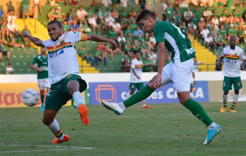 Série B: Lesão muscular tira Denner do confronto contra o Fortaleza