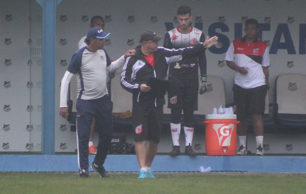 Copa Paulista: Técnico do Taboão da Serra acredita em evolução do time