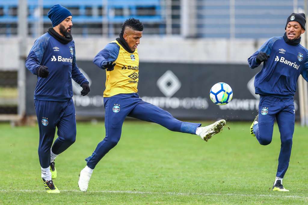 Grêmio encerra preparação contra Vitória