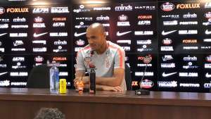 Roger lamenta derrota de virada em Chapecó e seca de gols no Corinthians