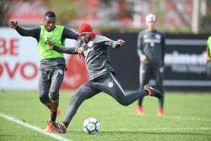 Internacional encara o Fluminense para se manter vivo na briga pelo título