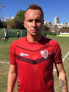 Série B: Apresentado pelo Oeste, Zé Love promete 'raça e gols'