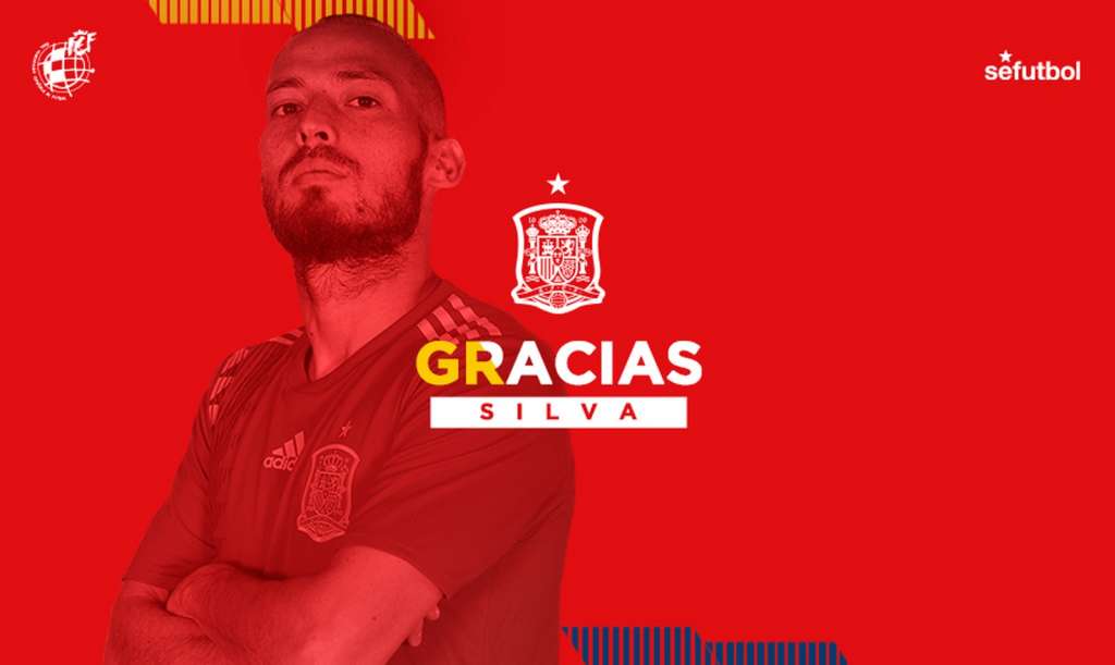 David Silva marcou seus primeiros gols pela seleção principal da Espanha em uma vitória sobre a Grécia por 3 a 2 em um amistoso