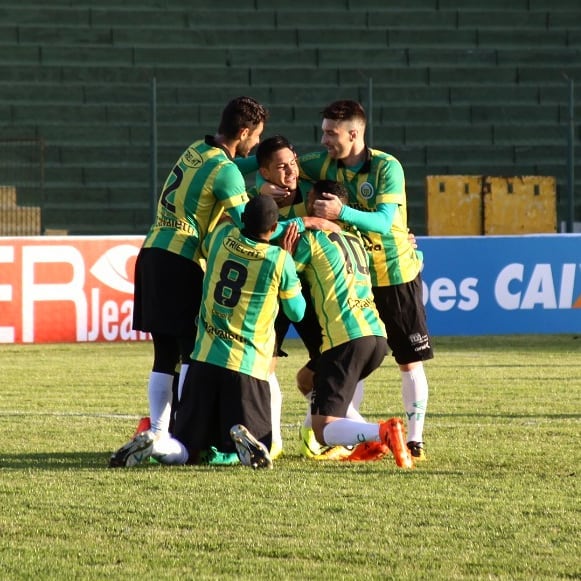 Ypiranga assegurou permanência ao golear Tupi por 5 a 1. (Foto: Divulgação / YFC)