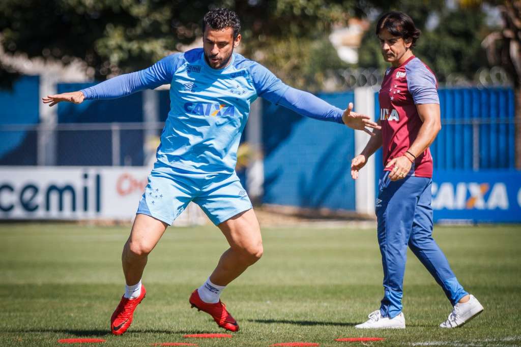 Fred chegou ao Cruzeiro no início do ano mas teve uma ruptura no ligamento cruzado e uma lesão periférica na parte lateral