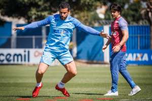 Quatro meses após cirurgia, Fred é liberado no Cruzeiro para trabalho físico
