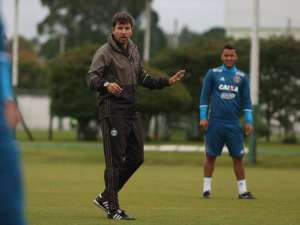 Série B: Ex-jogador Tcheco é confirmado como treinador do Coritiba