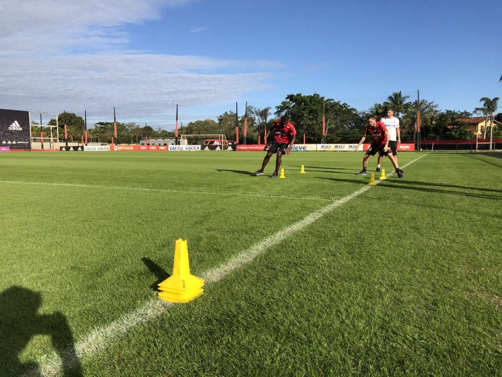 Juan inicia treino físico, mas ainda não tem data para reforçar o Flamengo