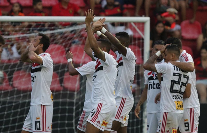 Assim como Diego Souza, Nenê brilhou pelo São Paulo contra Sport - Rubens Chiri / saopaulofc.net