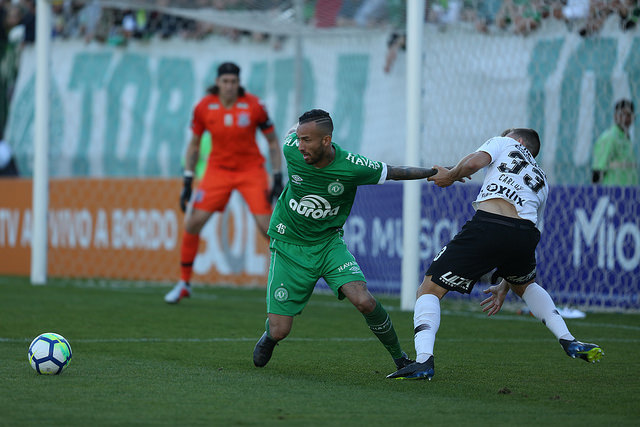 Corinthians não tem ‘recursos’ para brigar por títulos na temporada