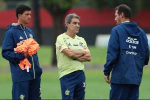 Paulo César Carpegiani, ex-Flamengo, é o novo técnico do Vitória