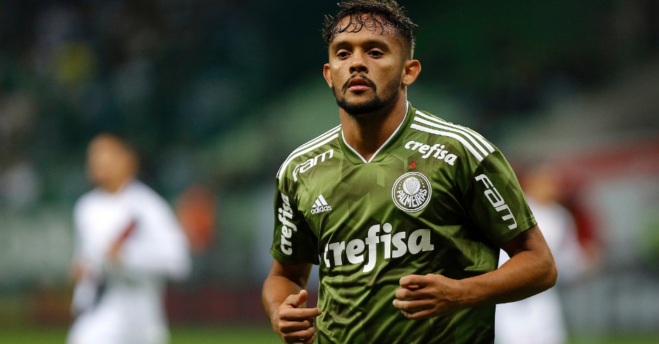 Lesão no calcanhar volta a atrapalhar sequência de Gustavo Scarpa no Palmeiras