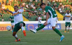 Série B: Com lesão na coxa, Denner pode desfalcar o Guarani no dérbi