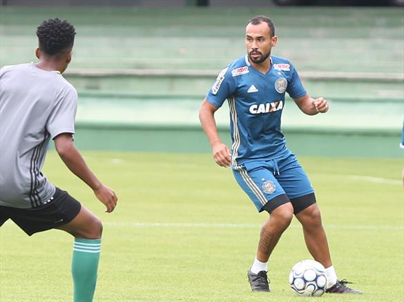 Série B: Com mudança de treinador, Simião e Abner são reintegrados no Coritiba