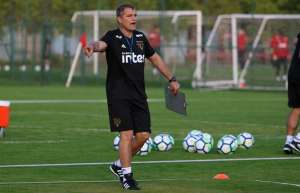 'Não é um jogo que vamos para passear', diz técnico do São Paulo