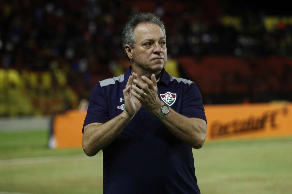 Abel Braga deixou o Fluminense em junho e não pretende trabalhar mais nesta temporada