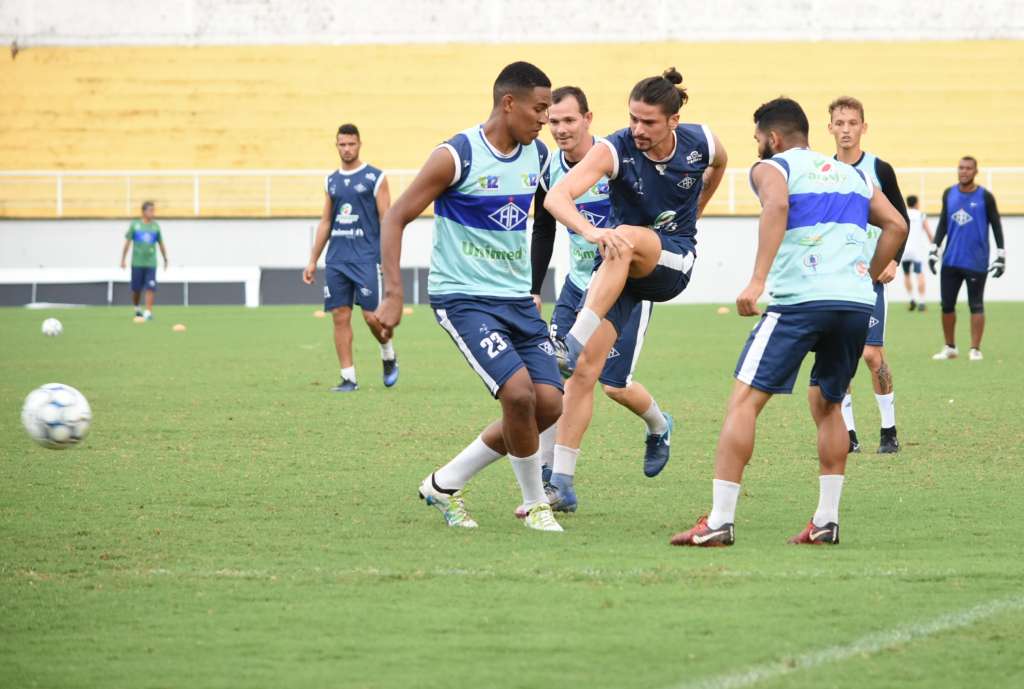 Jogadores do Atlético Acreano durante treino no estádio Florestão. Foto/Manoel Façanha 