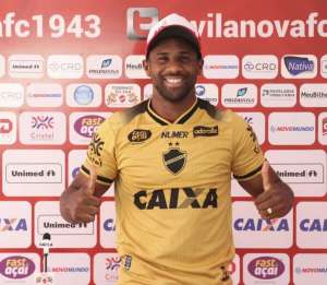 Série B: Léo Itaperuna é apresentado no Vila Nova e pode estrear contra o CRB