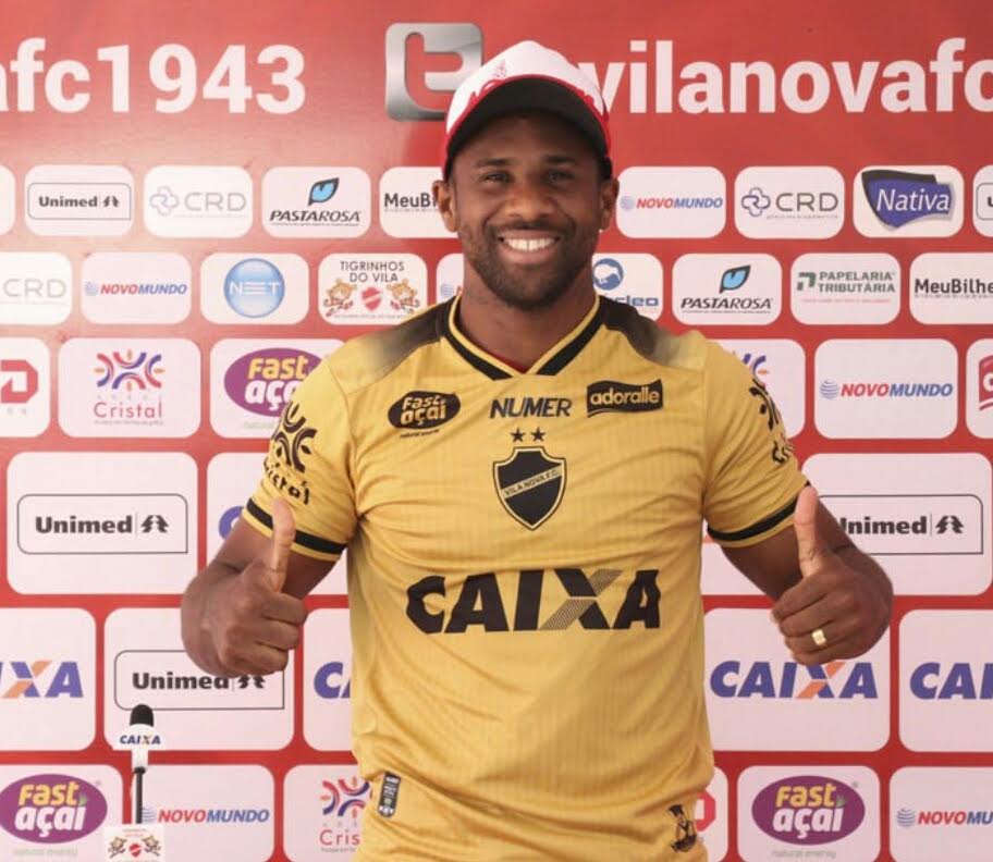 Série B: Léo Itaperuna é apresentado no Vila Nova e pode estrear contra o CRB