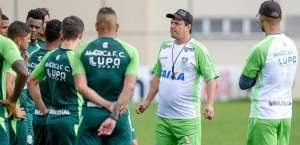 Missão do América Mineiro é terminar turno fora da zona de rebaixamento, diz Batista