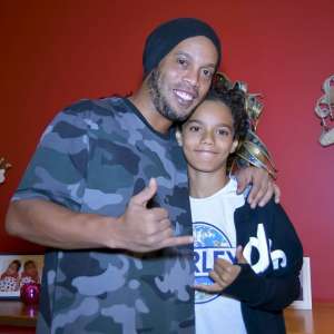 Filho de Ronaldinho Gaúcho vai jogar na base do Cruzeiro