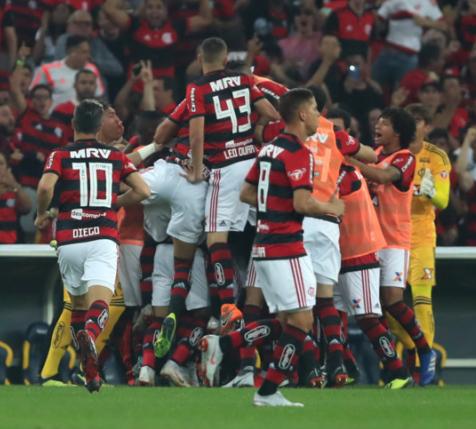 Flamengo fez o gol no começo e isso facilitou a vitória