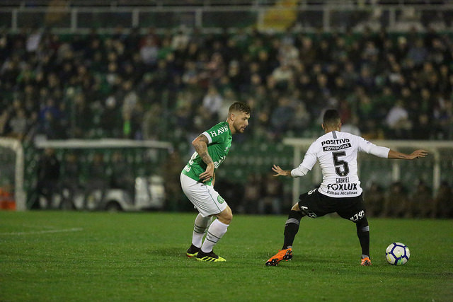 Loss elogia Chapecoense e prevê duelo com o Flamengo na Copa do Brasil