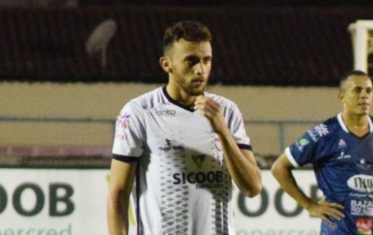 Divisão de Acesso Goiana: Ex-atacante do Barretos, Batata se destaca pelo Jaraguá 