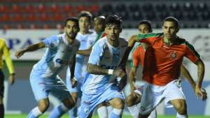 Londrina x Paysandu - Briga de cachorro grande contra o rebaixamento