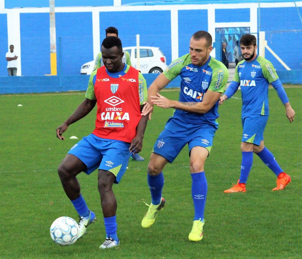Série B: Avaí contrata atacante Jones Carioca, ex-Cruzeiro e Bahia