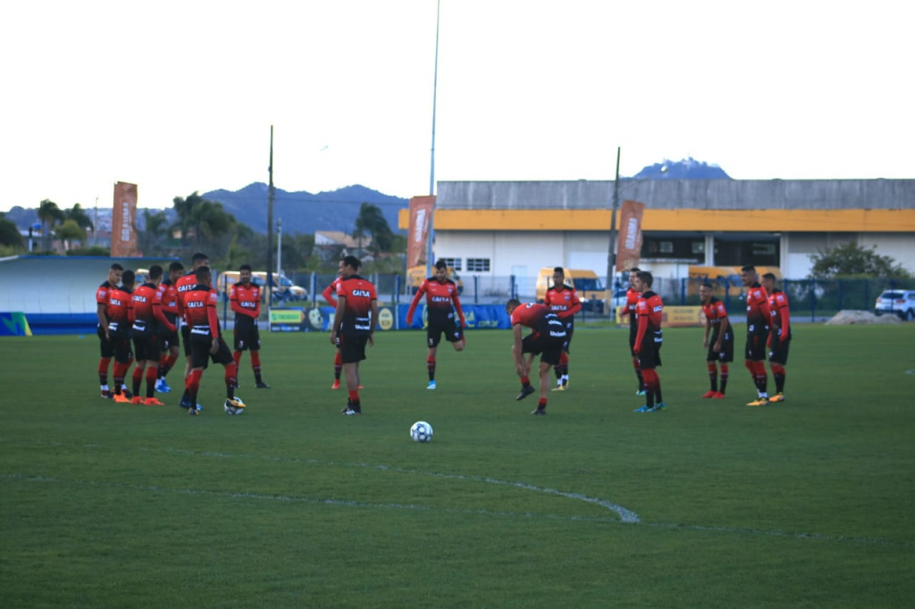 Atlético-GO se prepara para encarar o Coritiba