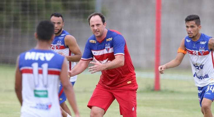 Fortaleza, de Rogério Ceni, pode abrir 9 pontos de vantagem na Série B do Brasileirão