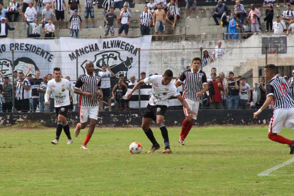 Com a classificação garantida, Comercial entra em campo de olho em manter a primeira colocação geral (Foto: Rafael Alves/Comercial)