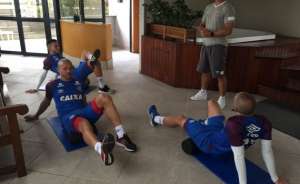 Preocupado com desgaste, Enderson estuda colocar time alternativo contra Cruzeiro