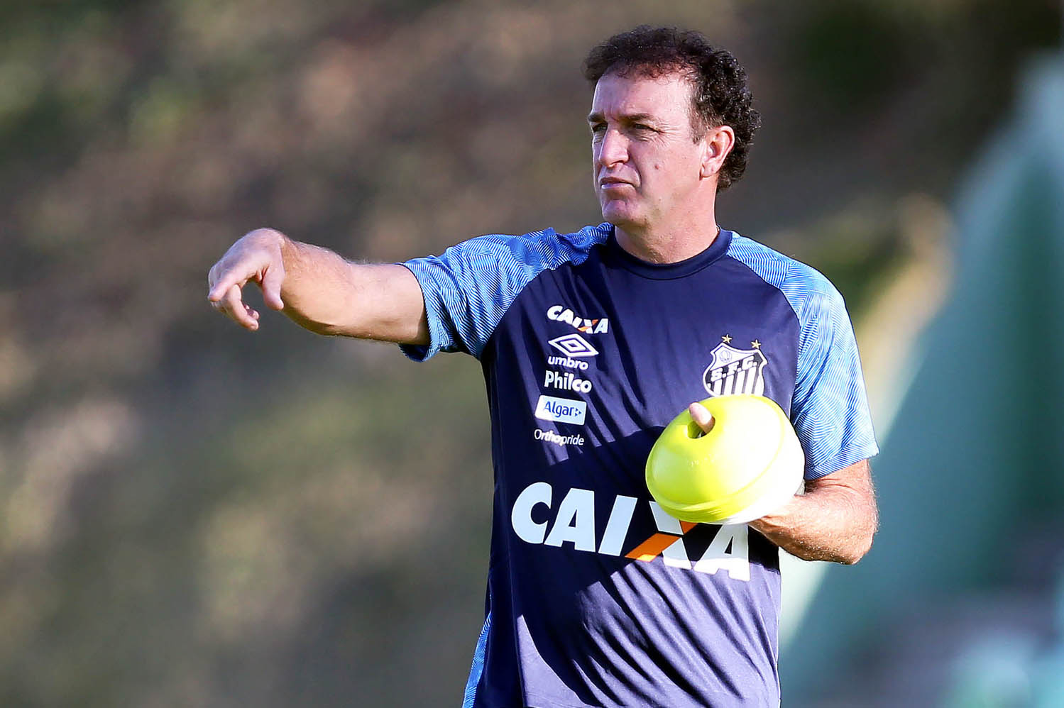 Cuca nega veto a estrangeiros no Santos: ‘Indiquei o Nicolás Blandi ao clube’