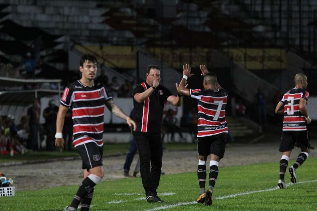 Santa Cruz está sem perder há quatro jogos. (Foto: Divulgação / Santa Cruz)