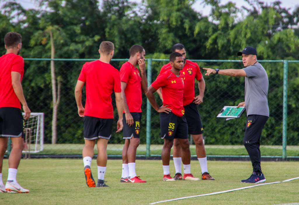 Em sua reestreia, Eduardo Baptista aposta em Hernane para fazer Sport reagir 2 0002050335216 img