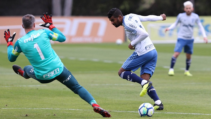 O Palmeiras treinou na manhã deste sábado, mas não está definido para a partida