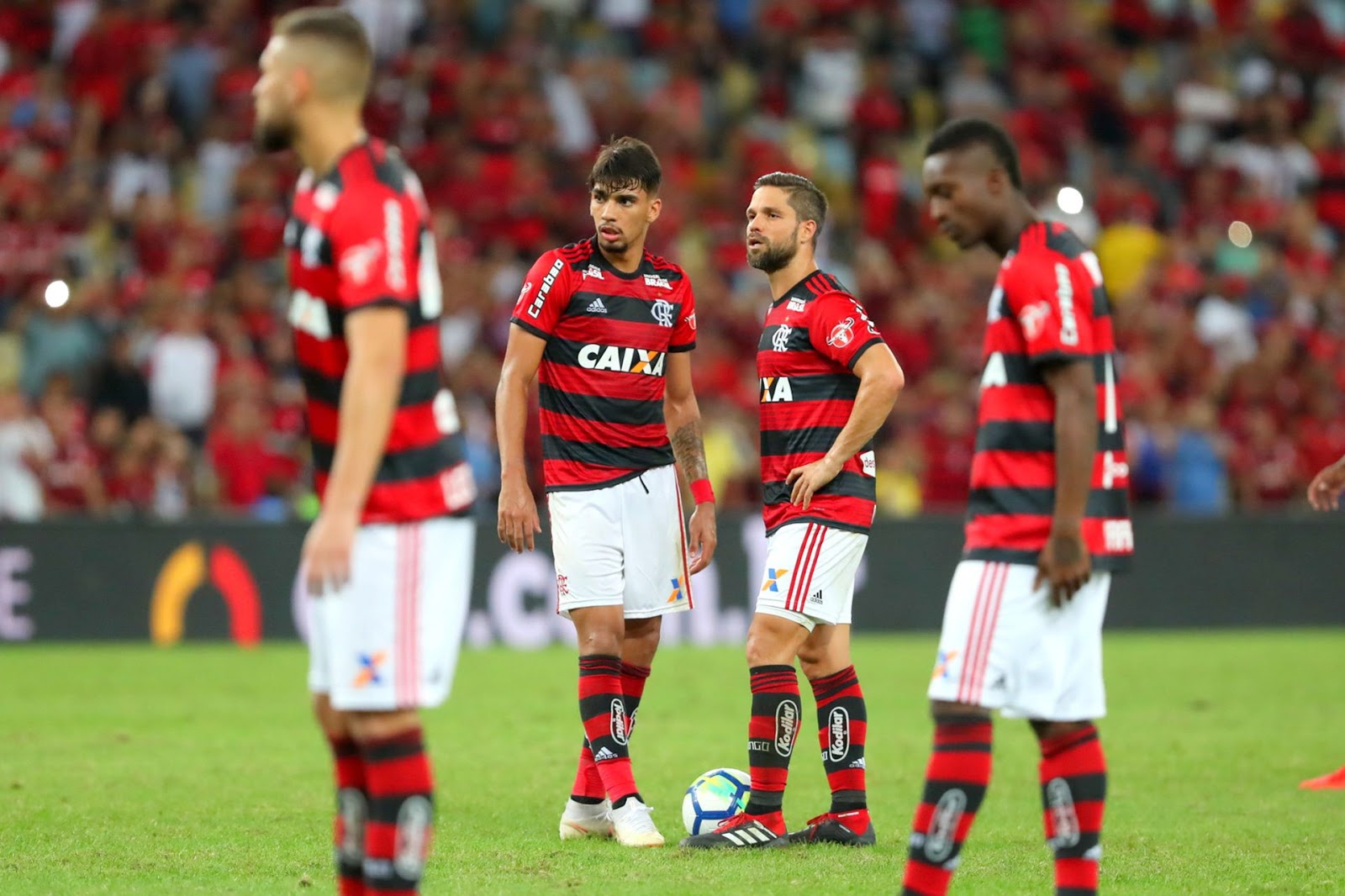 Atlético-PR x Flamengo – Rubro-Negros opostos no Brasileirão