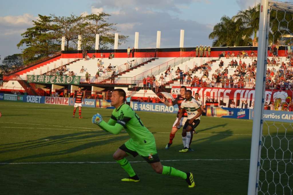 Atlético-GO 1 x 0 Coritiba - Reabertura de Castelo do Dragão com vitória e vaga no G4 2 0002050335354 img