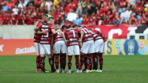Com dúvida no ataque, Flamengo poupa trio para duelo com Atlético-PR