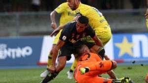 Italiano: Sorrentino recebe alta após choque com Cristiano Ronaldo: 'Me acertou em cheio'